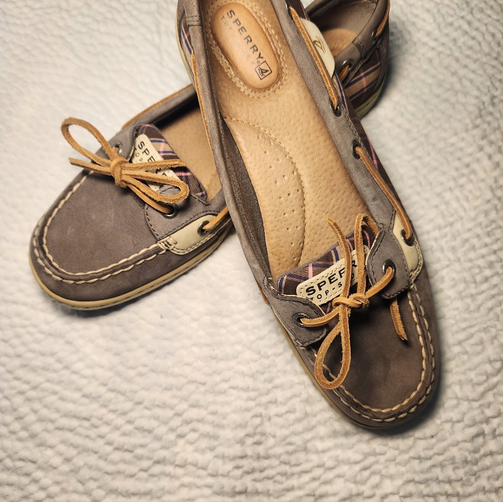 Sperry Women's Tan and Cream Loafers